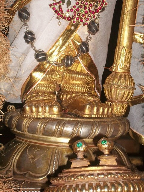 Thiruninravur Bhaktavatsala Perumal thiruvadi