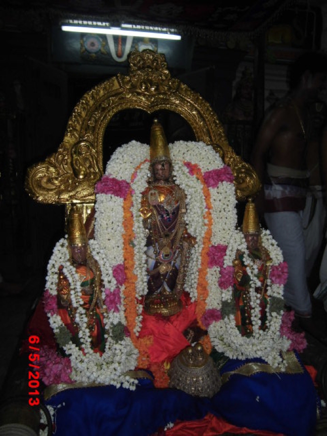 Kanchi Sri Perarulalan - Vijaya Varudam - Chaithra Krishna Eakadasi Purappadu_2013-15