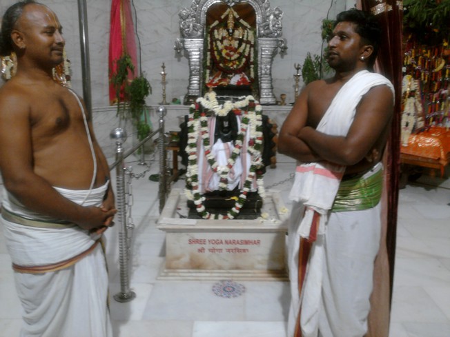 Hazira Sri Balaji Temple Oonjal Utsavam 2013_04