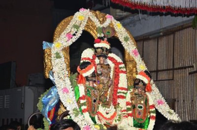 Mylai Vanabojana utsavam to Thiruvallikeni 2013_10