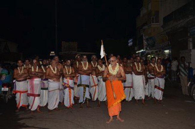 Mylai Vanabojana utsavam to Thiruvallikeni 2013_22