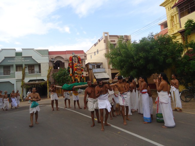 Srirangam_Swami Desikan_Thiruvaadipooram_2013_27