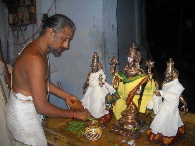 Aminjikarai Srinivasa Perumal Pradhishtai 2013 2