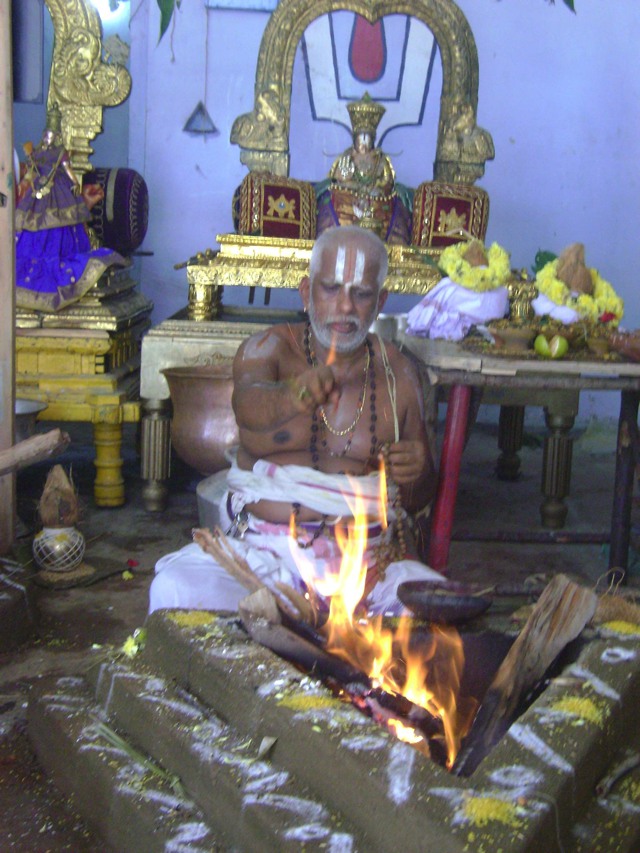 Kooram Adhikesava Perumal Pavithrotsavam day 1 2013 -04