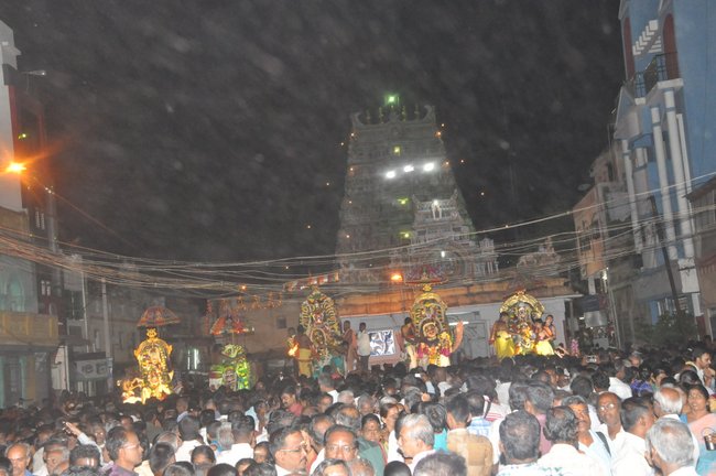 ThiruKoodal Pancha Garuda Sevai1