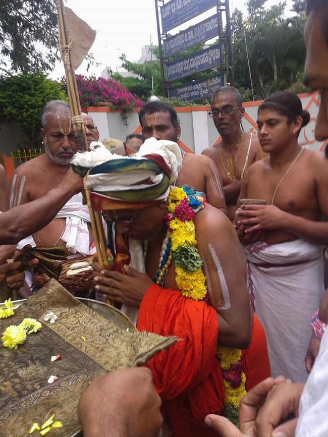 Azhagiyasingar Pattana Pravesam and Mangalasasanam at Melukote 2013-34
