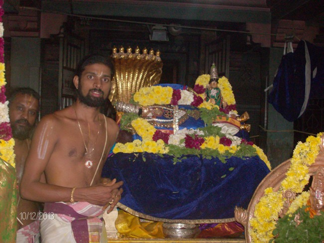 Nanganallur Navaneetha Krishnar sannathi Navarthiri ursavam 2013 day 8-09