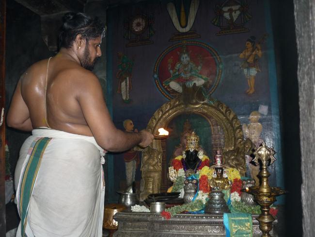 Srirangam ull Desikan Sannathi Thirunakshatra utsvam day 11  2013 -15