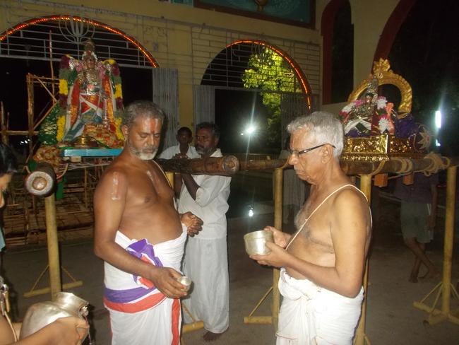 Therazhundur Swami Desikan -Navarathiri Utsavam 2013 -11