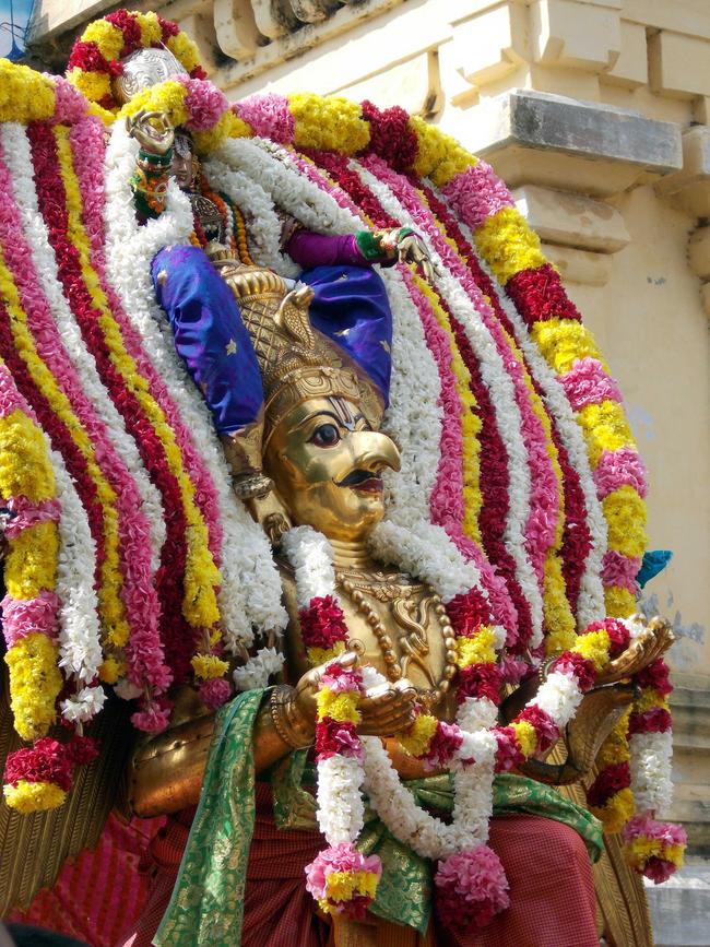 Thirukkannamangai Udhaya Garuda Sevai on pavithrotsavam day 3 2013 -09