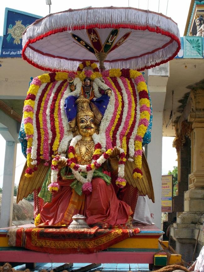Thirukkannamangai Udhaya Garuda Sevai on pavithrotsavam day 3 2013 -14