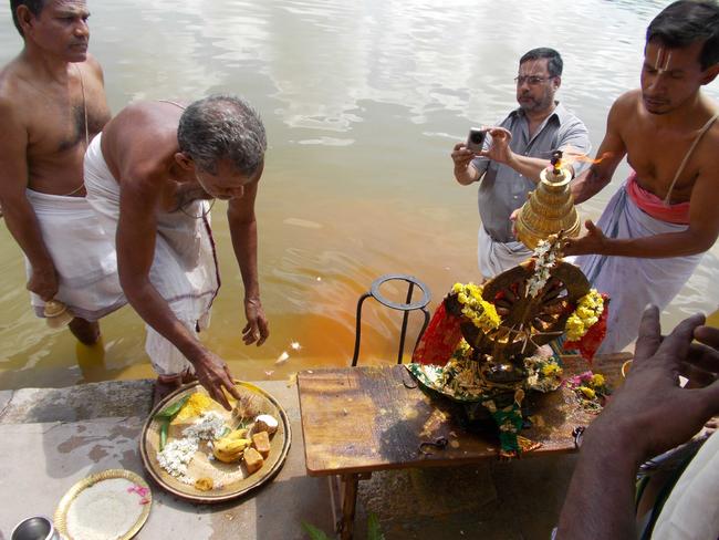 Thirukkannamangai Udhaya Garuda Sevai on pavithrotsavam day 3 2013 -18