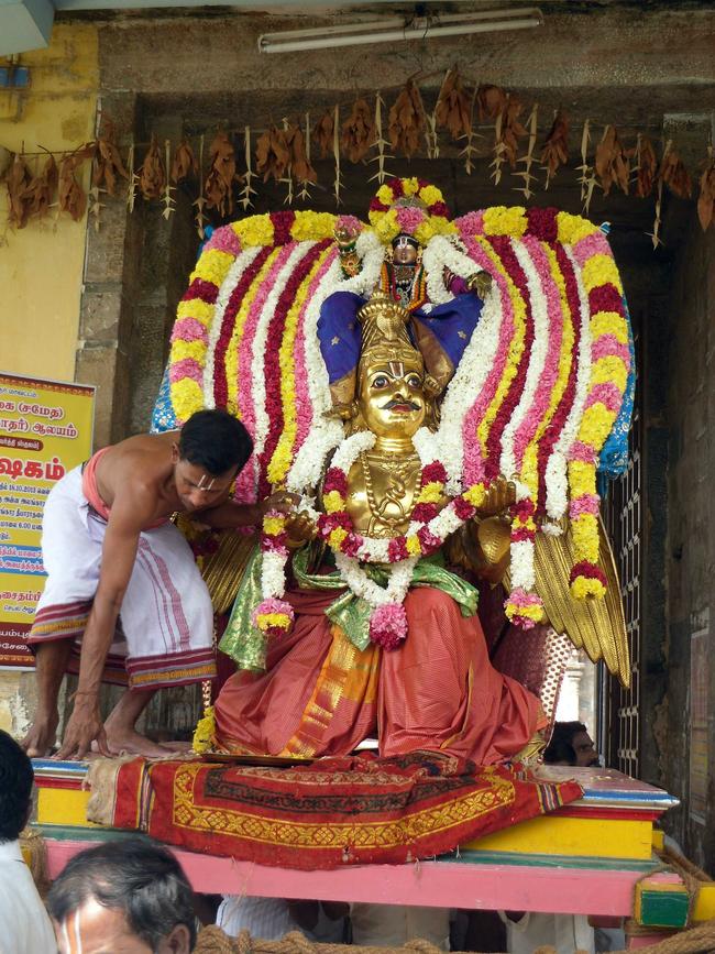 Thirukkannamangai Udhaya Garuda Sevai on pavithrotsavam day 3 2013 -33