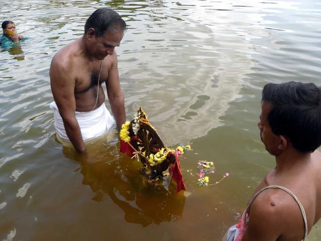 Thirukkannamangai Udhaya Garuda Sevai on pavithrotsavam day 3 2013 -58