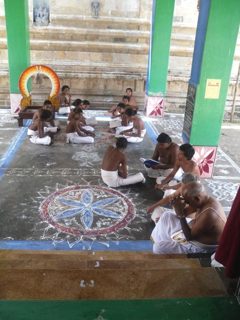Thirukkannamangai_Swami Desikan_day1_10