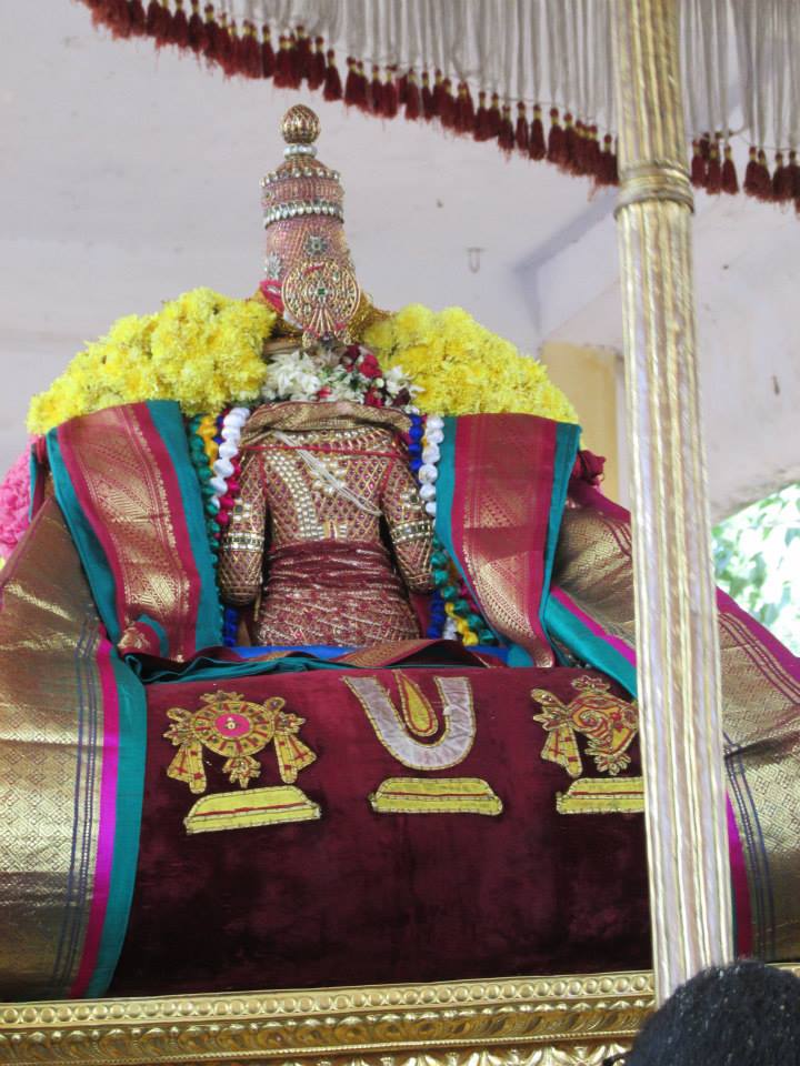Thiruvahindrapuram Swami Desikan Rathnangi Sevai3
