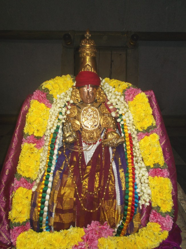 http://anudinam.org/wp-content/uploads/2013/10/Thiruvallur_Sriperumbudur_47.jpg