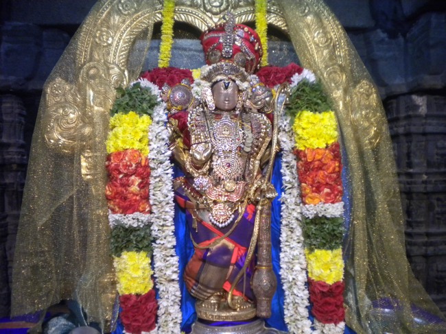 Aravamudhan Panimutta Sevai Thiruadhyayana utsavam2013--0000