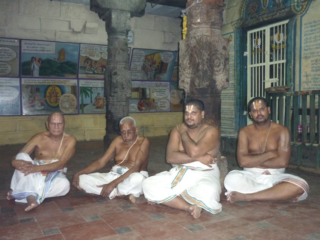 Paduka_Swami Desikan_Srirangam _48