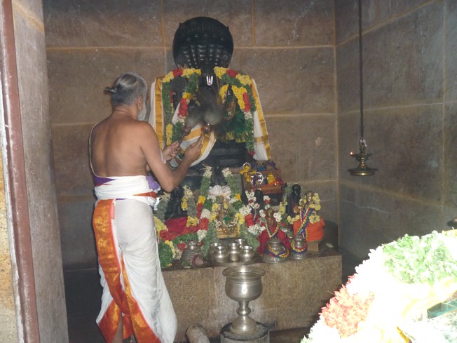 Swami Desikan_Srirangam_Paduka_032