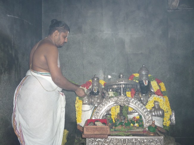 Swami Desikan_Srirangam_Paduka_071