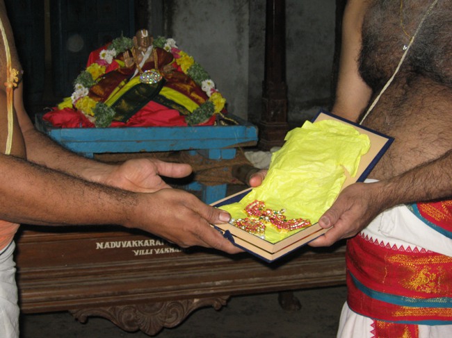 Thirukudanthai  Aravamudan Sannathi Thiruadhyayana Utsavam Gandharvan Kodai 2013--01