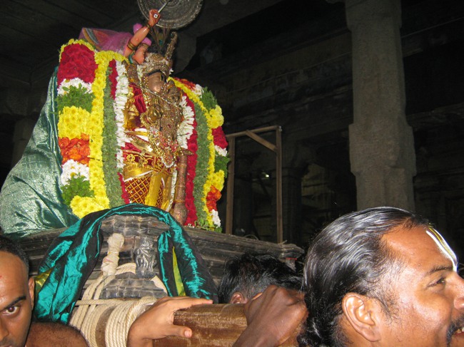 Thirukudanthai  Aravamudan Sannathi Thiruadhyayana Utsavam Gandharvan Kodai 2013--11