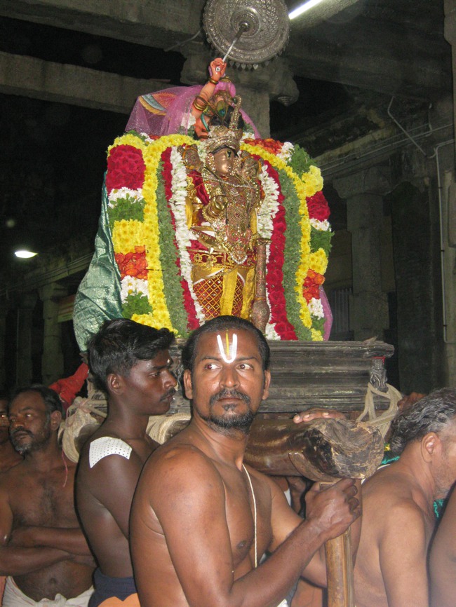 Thirukudanthai  Aravamudan Sannathi Thiruadhyayana Utsavam Gandharvan Kodai 2013--12