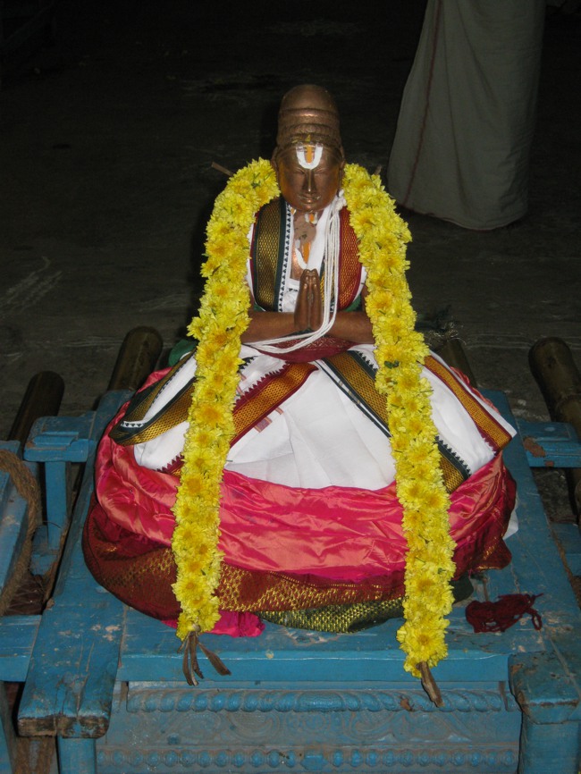 Thirukudanthai  Aravamudan Sannathi Thiruadhyayana Utsavam Gandharvan Kodai 2013--20