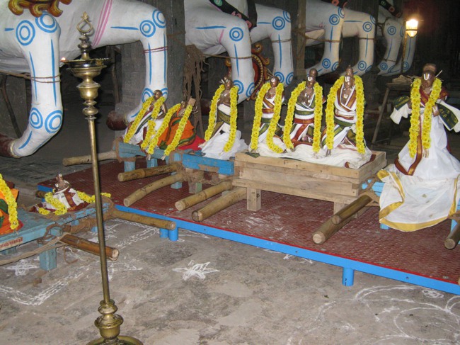 Thirukudanthai  Aravamudan Sannathi Thiruadhyayana Utsavam Gandharvan Kodai 2013--27