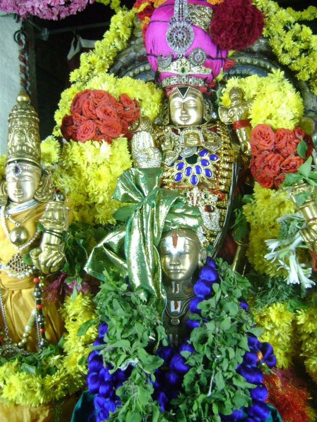 Aminjikarai Prasanna varadar temple Nammazhwar THiruvadi thozhal 2014  -09 - Copy_640x853