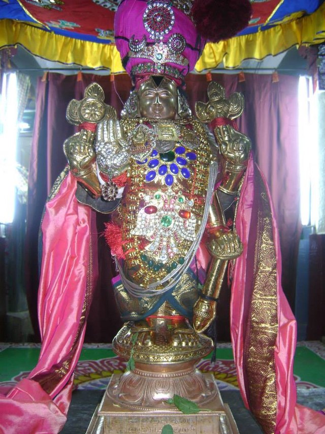Aminjikarai Prasanna varadar temple Nammazhwar THiruvadi thozhal 2014  -22 - Copy_640x853