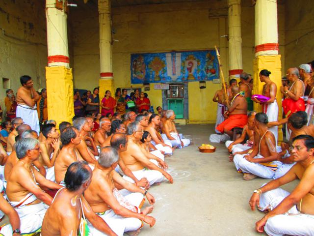 Azhagiyasingar_Mangalasasanam_Thiruvallikeni-136