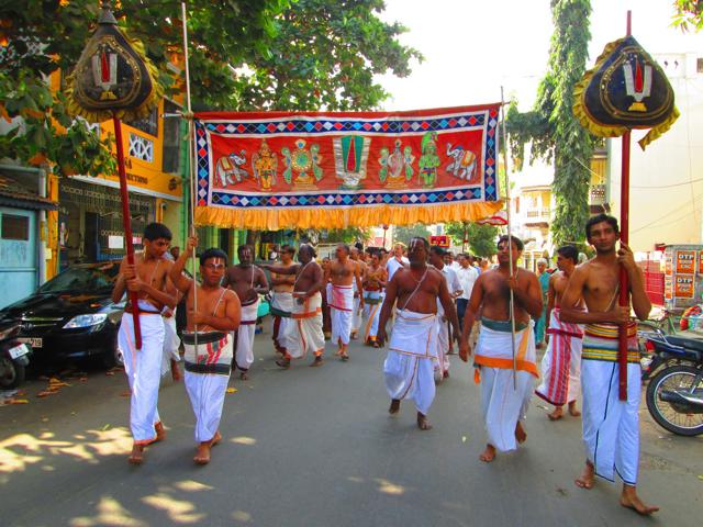 Azhagiyasingar_Mangalasasanam_Thiruvallikeni-157