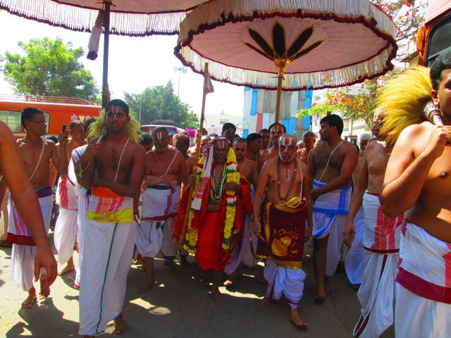 Azhagiyasingar_Mangalasasanam_Thiruvallikeni-235