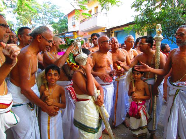 Azhagiyasingar_Pattinapravesam_Thiruvallikeni-030