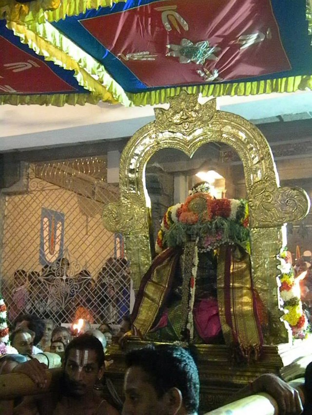 Kanchi Devaperumal Theppotsavam at Ananta Saras Day 3  2014 -34_640x853