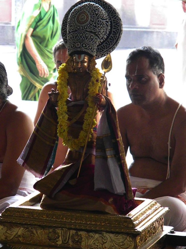 Kanchipuram Devaperumal Irappathu day 6 2014--14