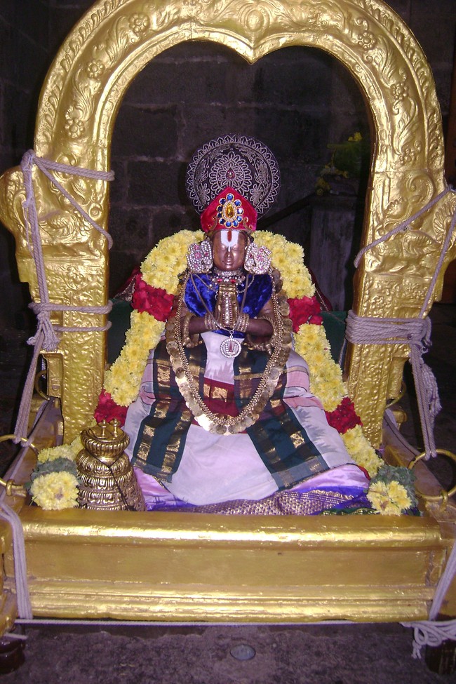 Mylapore Adhikesava Perumal Irappathu Satrumurai  2014 -04