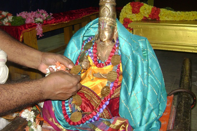 Mylapore SVDD Srinivasa Perumal Irappathu day 8 2014--02