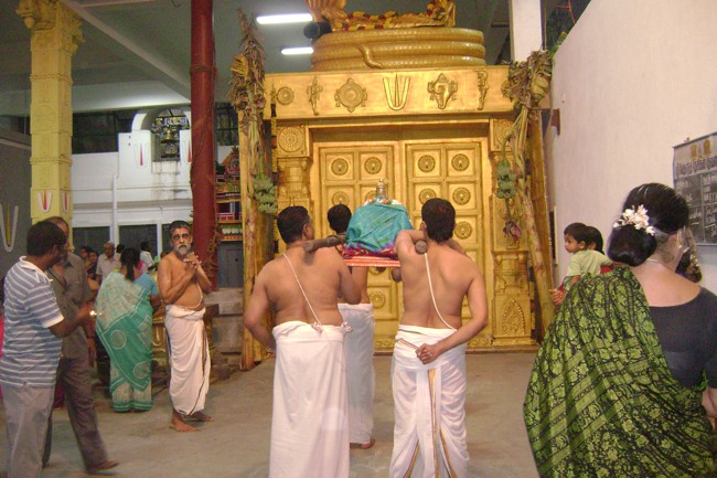 Mylapore SVDD Srinivasa Perumal Irappathu day 8 2014--05