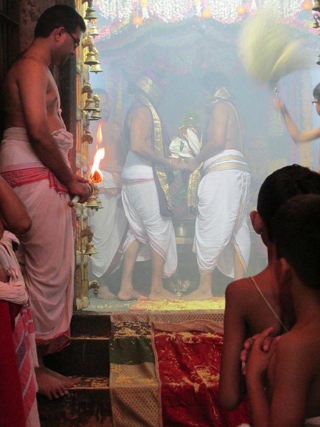 Nammazhwar Moksham at Thiruvahindrapuram Devanathan  Temple 2014 set -25_640x853