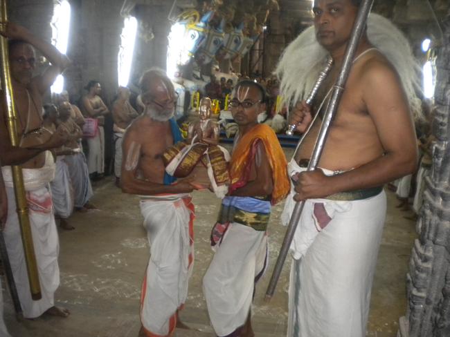 Nammazhwar thiruvadi thozhal Sarangapani temple 2014-17