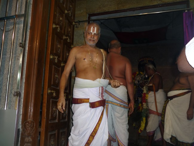 Namperumal Irappathu day 6 Ahobila mutt kaingaryam 2014 -08