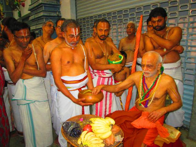 Parakala Swami_Srimath Azhagiyasingar_040