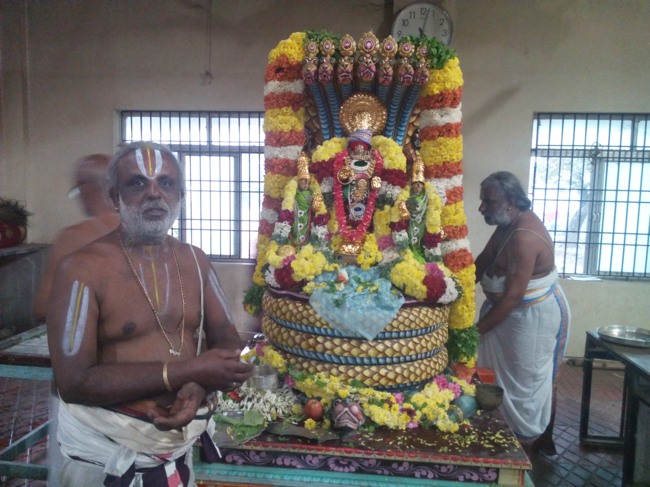 Perungalathur Srinvivasa perumal temple Vaikunda Ekadasi Paramapada vaasal  2014--03