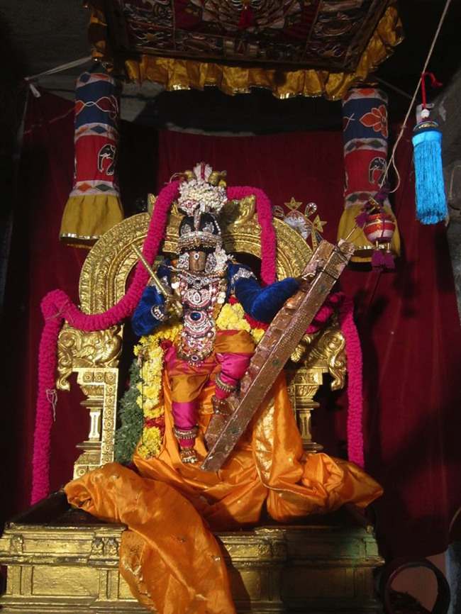 Saidapet Sri Prasanna Venkatesa Peruma Irappathu day 7 2014--04