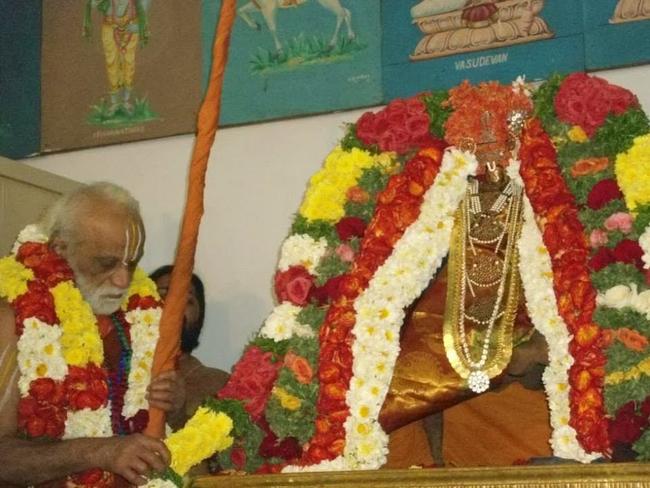 Sri Parakala Jeeyar Mangalasasanam at Hydrebad Andavan ashramam 2013-12