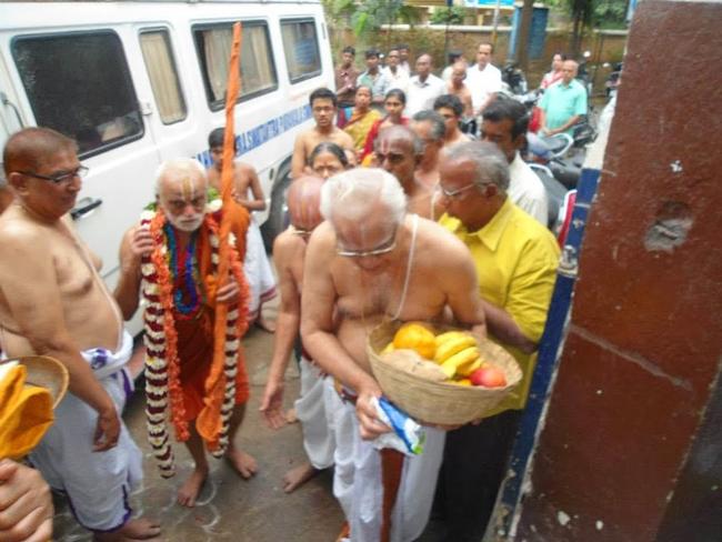Sri Parakala Jeeyar Mangalasasanam at Hydrebad Andavan ashramam 2013-25