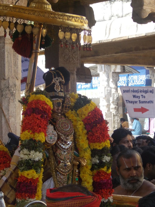Srirangam Namperumal Irappathu utsavam Day 5 2014 -05